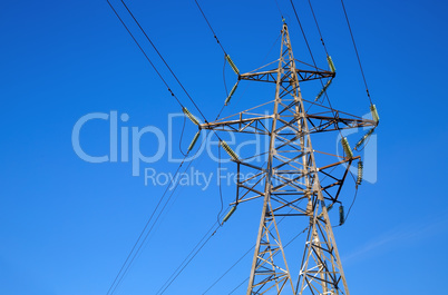 Electricity transmission pylon