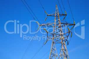 Electricity transmission pylon