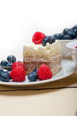 fresh raspberry and blueberry cake