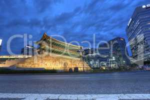 Gorgeous palace with a contrast of gorgeous skyline in Seoul, So