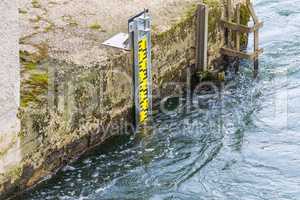 Wasserpegelanzeige in der Ruhr