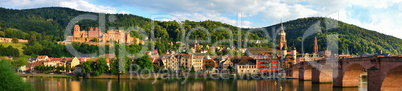 Altstadt von Heidelberg im besten Licht, Panorama mit Alter Brü