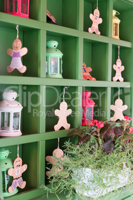 Cookies and lanterns on shelves