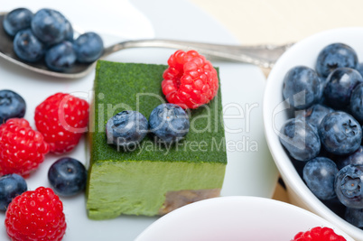 green tea matcha mousse cake with berries