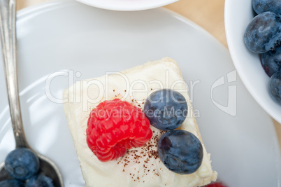 fresh raspberry and blueberry cake