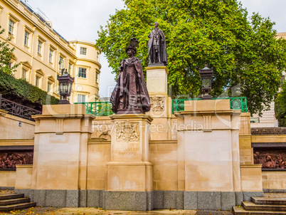 George and Elizabeth monument London HDR