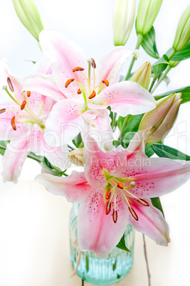 pink lily flower bouquet