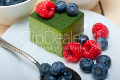 green tea matcha mousse cake with berries