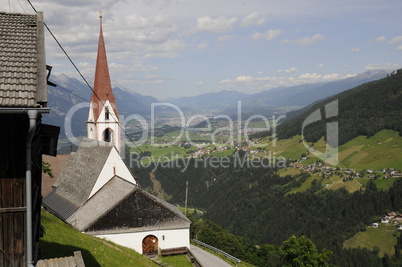 Kirche St. Quirin in Sellrain, Österreich