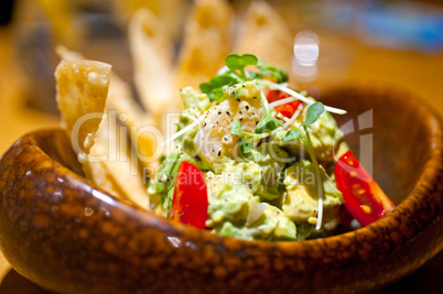 avocado and shrimps salad