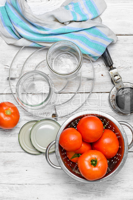 Marinating harvest tomatoes