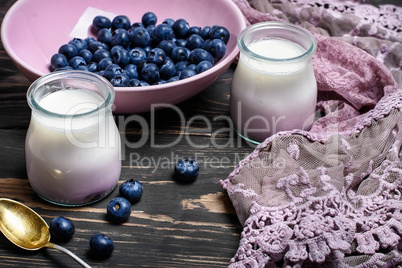 yogurt with blueberries