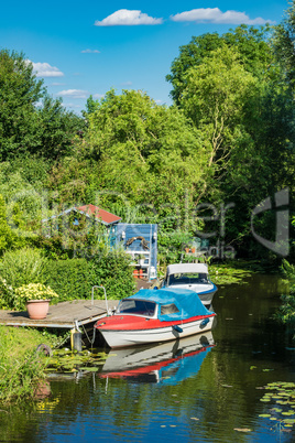 Bootshäuser an der Warnow in der Hansestadt Rostock