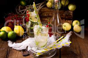 Apple currant soda with lime