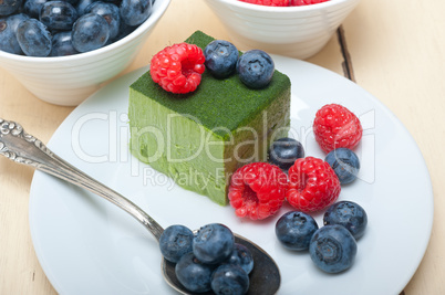 green tea matcha mousse cake with berries