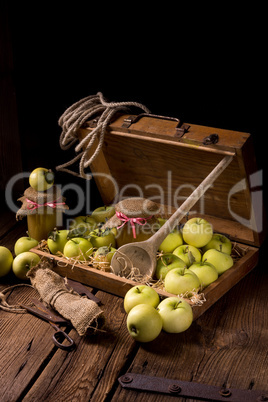 White transparent applesauce