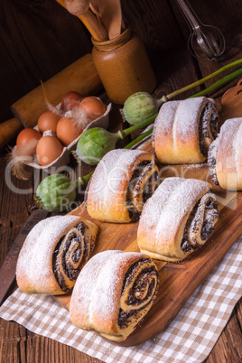 Quick Poppy Seed Rolls