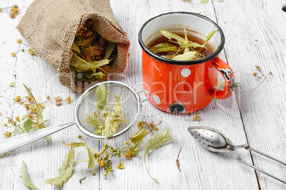 Tea with dry Linden