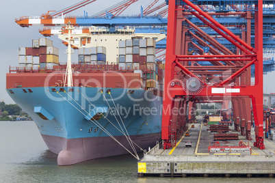 Containerterminal in Hamburg, Deutschland