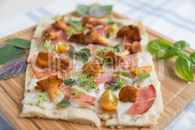 Eierschwammerl Flammkuchen