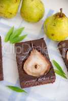 Schokoladen Brownies mit Birnen
