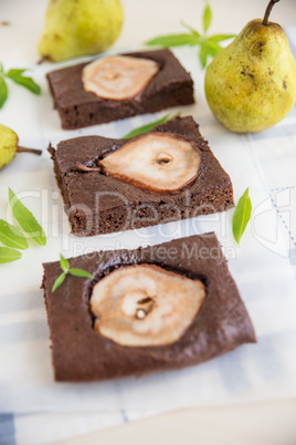 Schokoladen Brownies mit Birnen