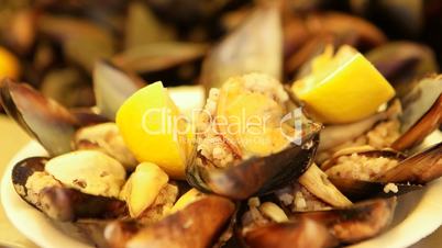 Stuffed Mussels with Lemon