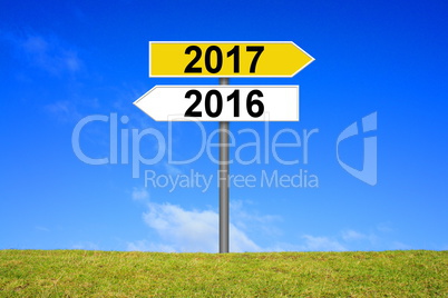 Wegweiser Schild zeigt 2016 oder 2017