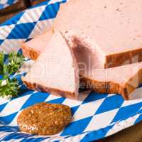 Bavarian meatloaf with sweetly senf