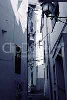Gasse in Cadaques in s/w