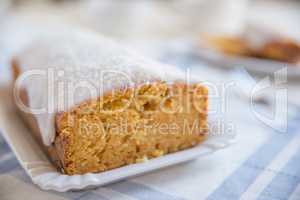 Möhren Kuchen mit Zuckerglasur