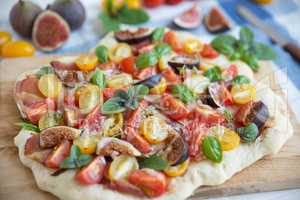 Tomaten Pizza