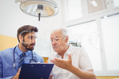 Patient consulting a doctor