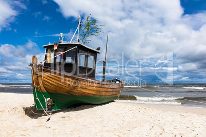 Ein Fischerboot in Ahlbeck auf der Insel Usedom