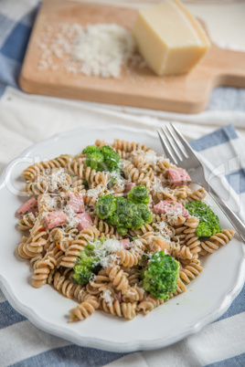 Vollkornpasta mit Brokkoli