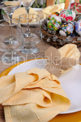 decorate the Easter table
