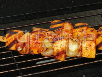 Fleichspiesse auf dem Grill