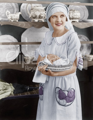 Housekeeper drying plates