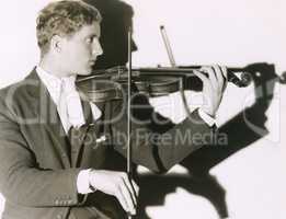 Portrait of violinist