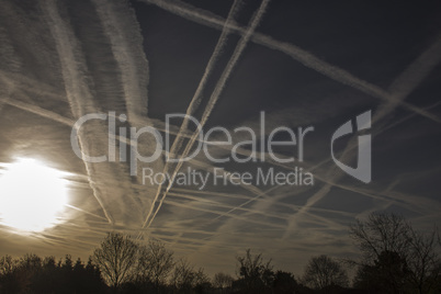 Crossing contrails