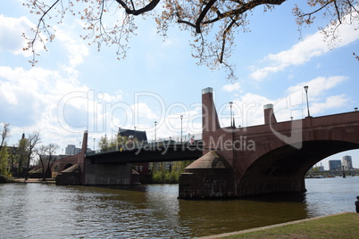 Alte Brücke in Frankfurt