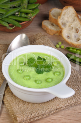 Pea soup puree