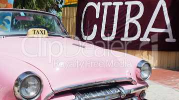 amerikanischer Oldtimer in Havanna auf Kuba