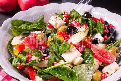 Green Spinach Salad with feta and olives