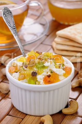 Cottage cheese with jam and marmalade