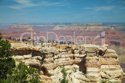 Crowded view point at the Grand Canyon National park