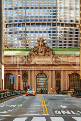 Grand Central Terminal viaduc and old entrance