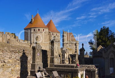 Carcassonne Friedhof - Castle of Carcassonne and cemetary, France
