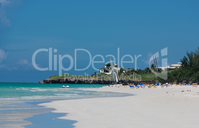 Weißer Strand mit Türkis Wasser auf Kuba Varadero