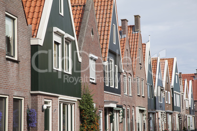 Typische Fassaden in Volendam, Niederlande